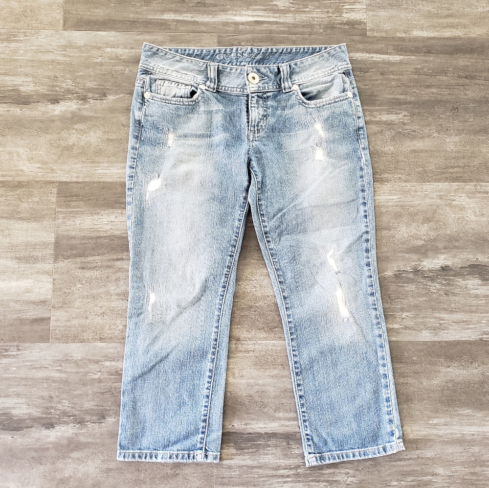 Denim Distressed Guess Cropped Jean - Picture 1 of 3